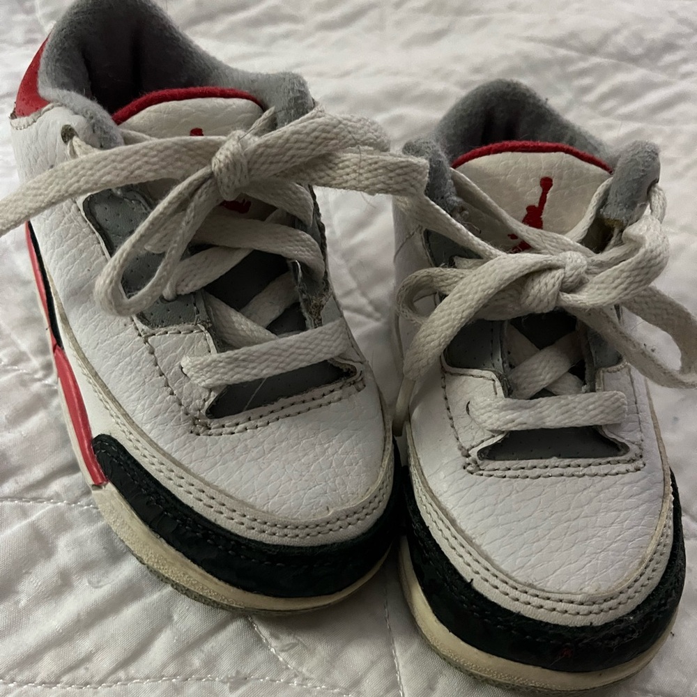 Retro Jordan 3 Nike High Top Sneakers Fire Red